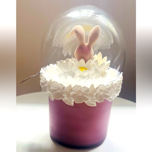 Bath & Body Works WHITE GAREDENIA 3-Wick Candle with BUNNY Globe Topper 2025 NEW - Picture 3 of 5